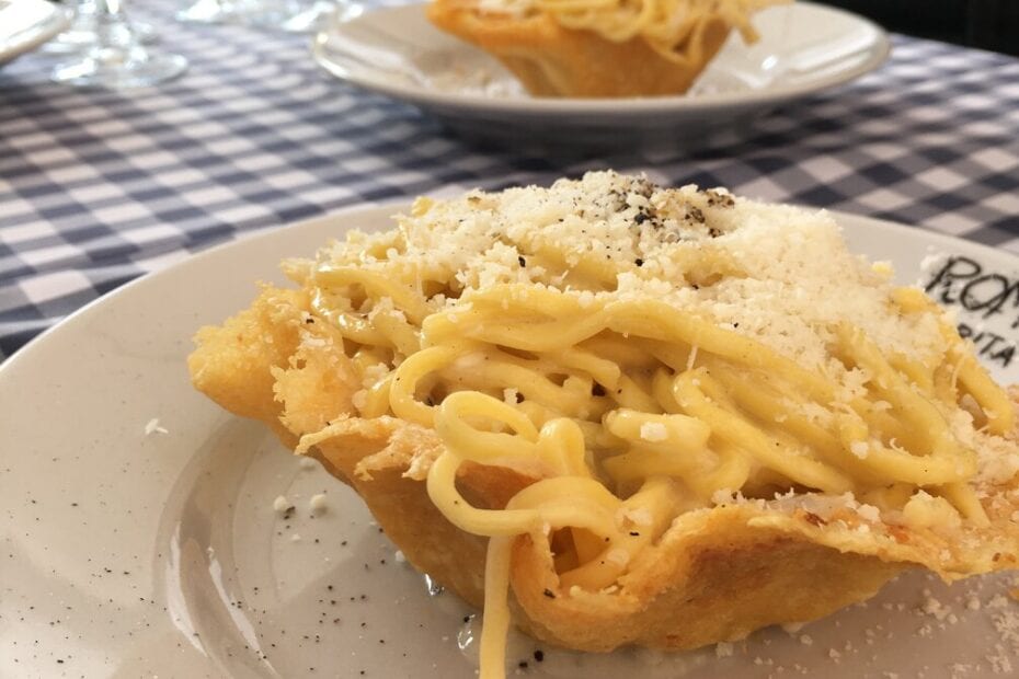 Cacio e Pepe in Rome - Roma Sparita cheese bowl