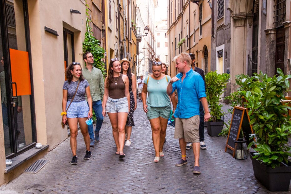 Jewish Ghetto Walking Tour - tour guides and group