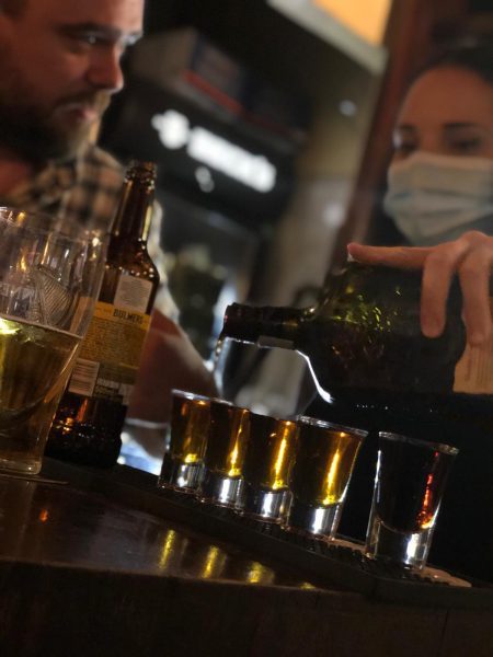 Pandemic Life in Rome - pubs with mask - Finnegan Pub Rome