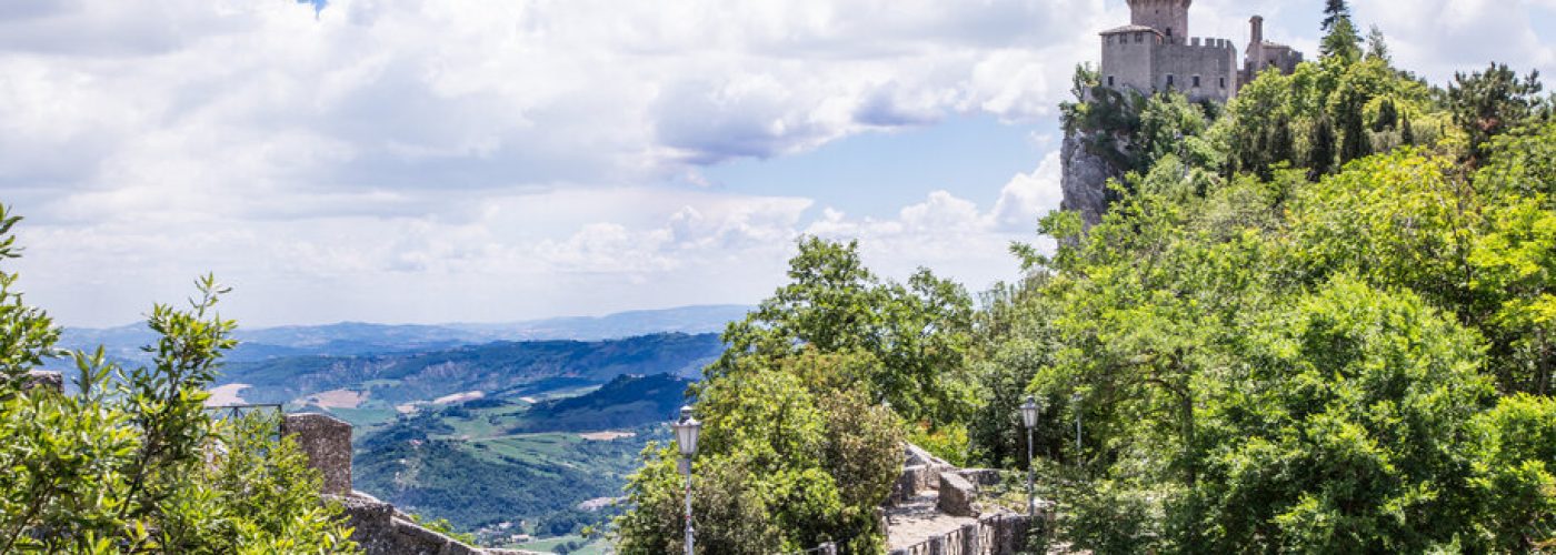 San Marino trails between castles