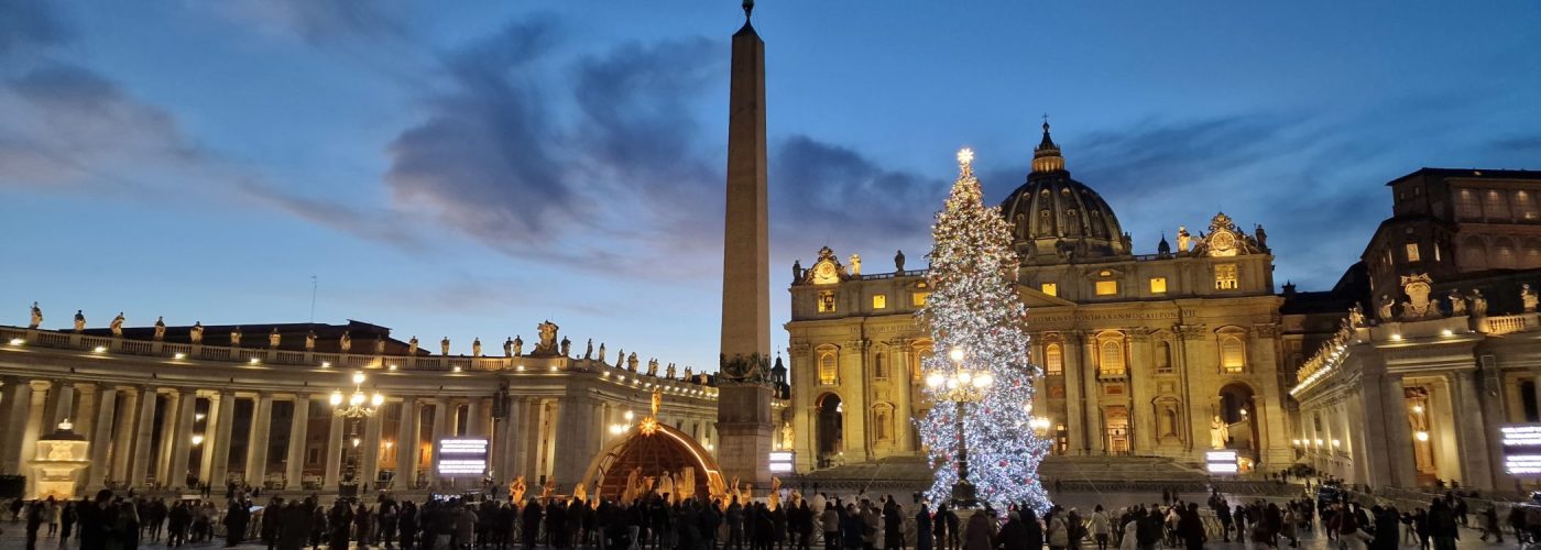 Vatican and Rome Christmas 2022